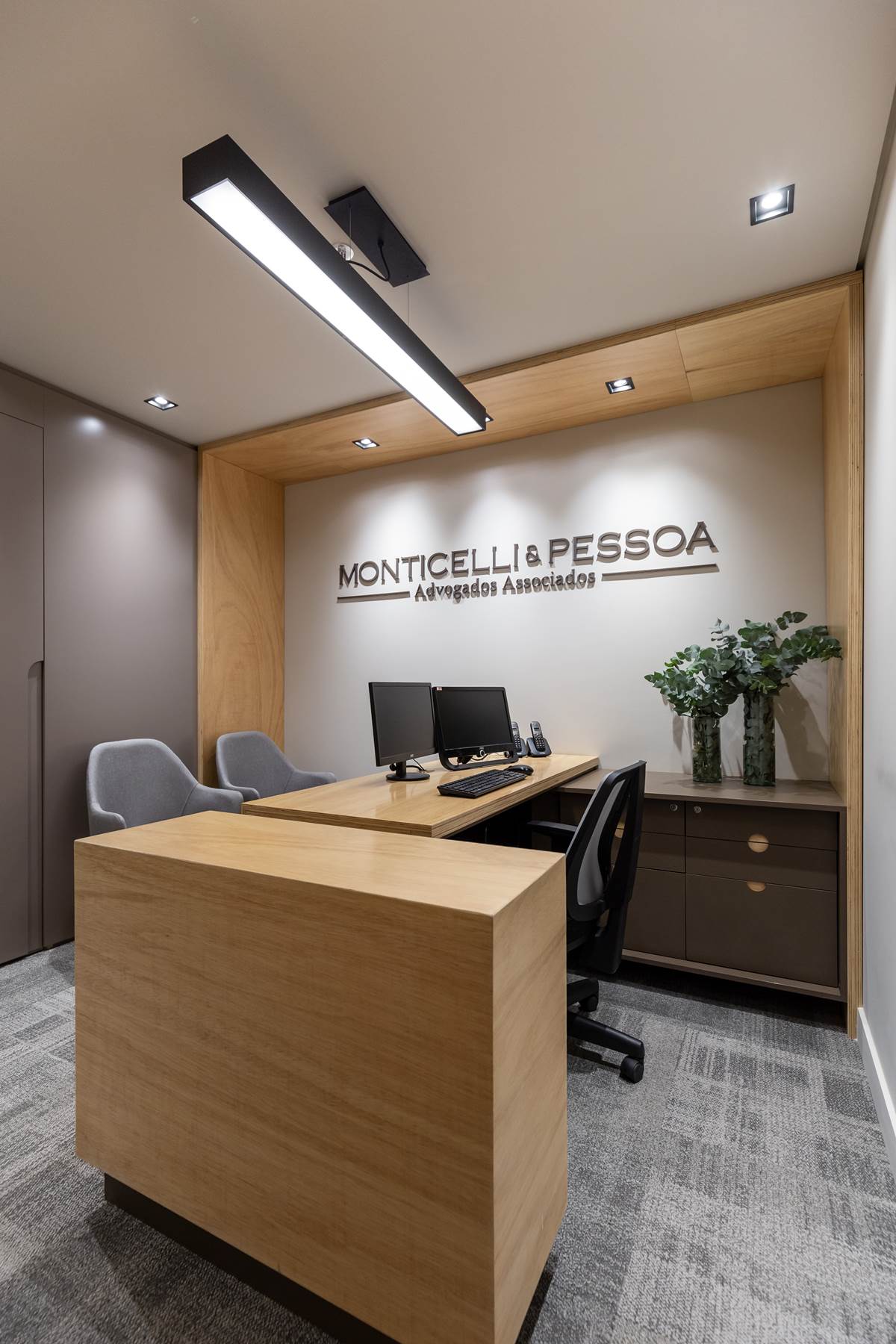 MOTICELLI & PESSOA